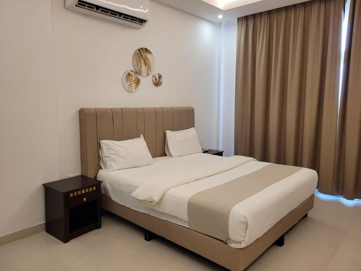 Beach Resort Салала Екстер'єр фото